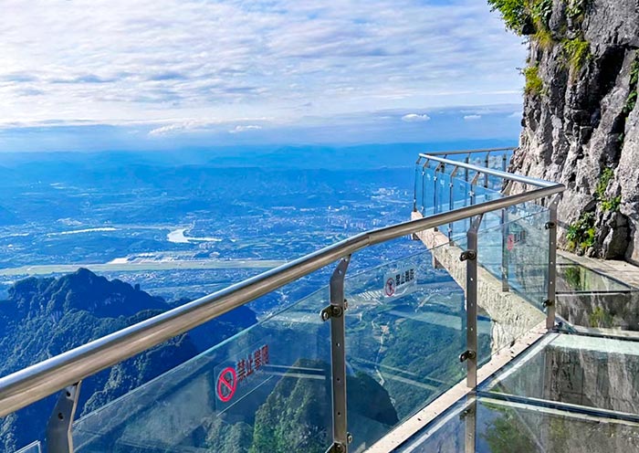 Tianmen Mountain - Glass Skywalk