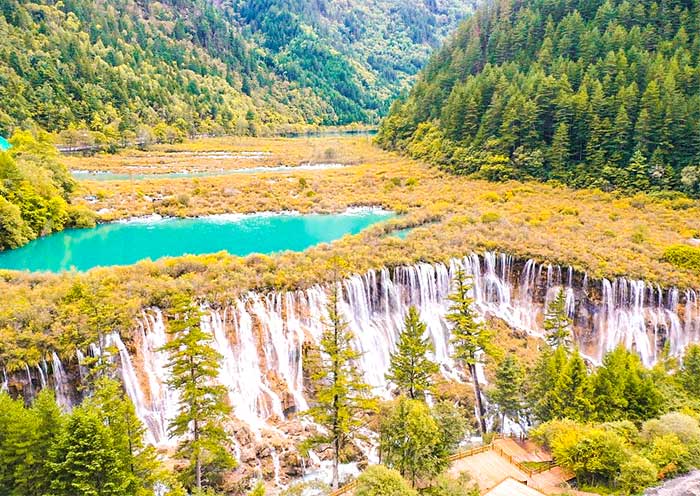 The magnificent waterfalls of Jiuzhaigou