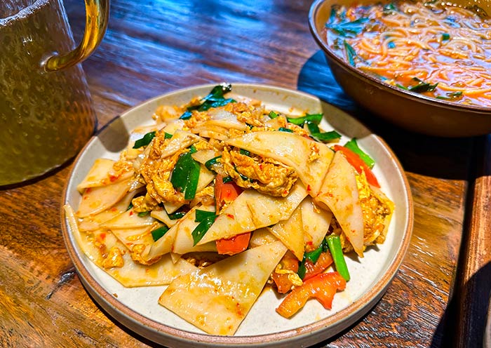 Yunnan Cuisine - Tengchong Fried Rice Cake (Da Jiu Jia)