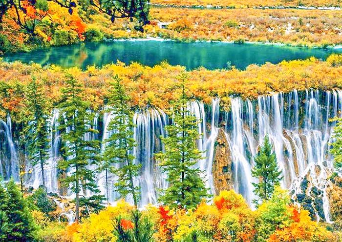 The stunning scenery of Jiuzhaigou, Sichuan