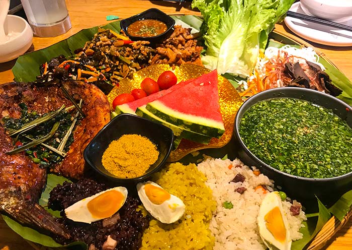 Yunnan Cuisine - Dai Ethnic Hand-Grabbed Rice