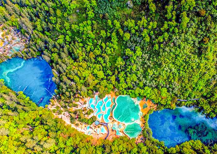 Overlooking the colorful pools of Huanglong Scenic Area