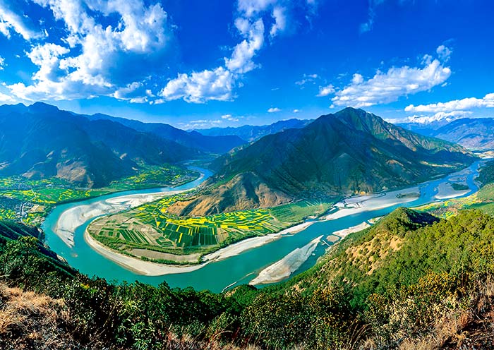 First Bend of the Yangtze River