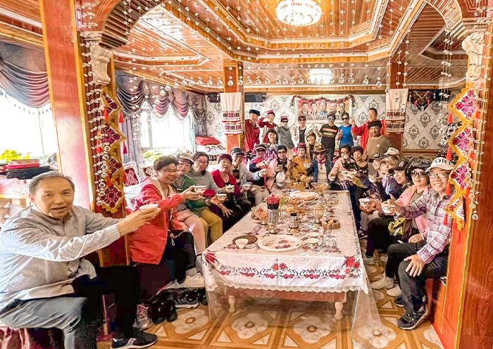 Visiting a local Tajik family