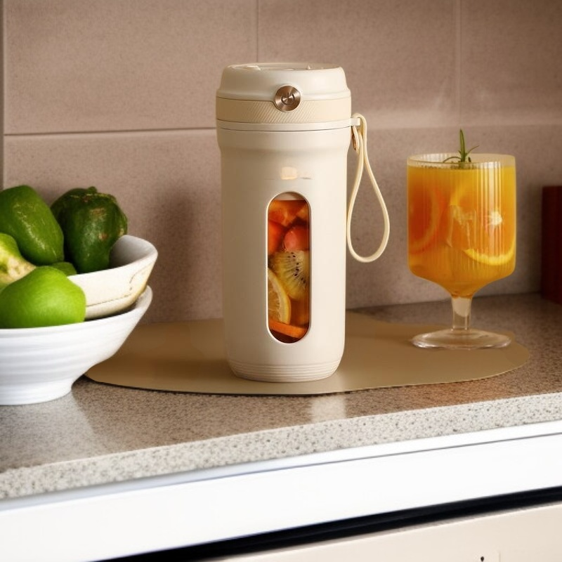  どこでも使える携帯用ミキサー