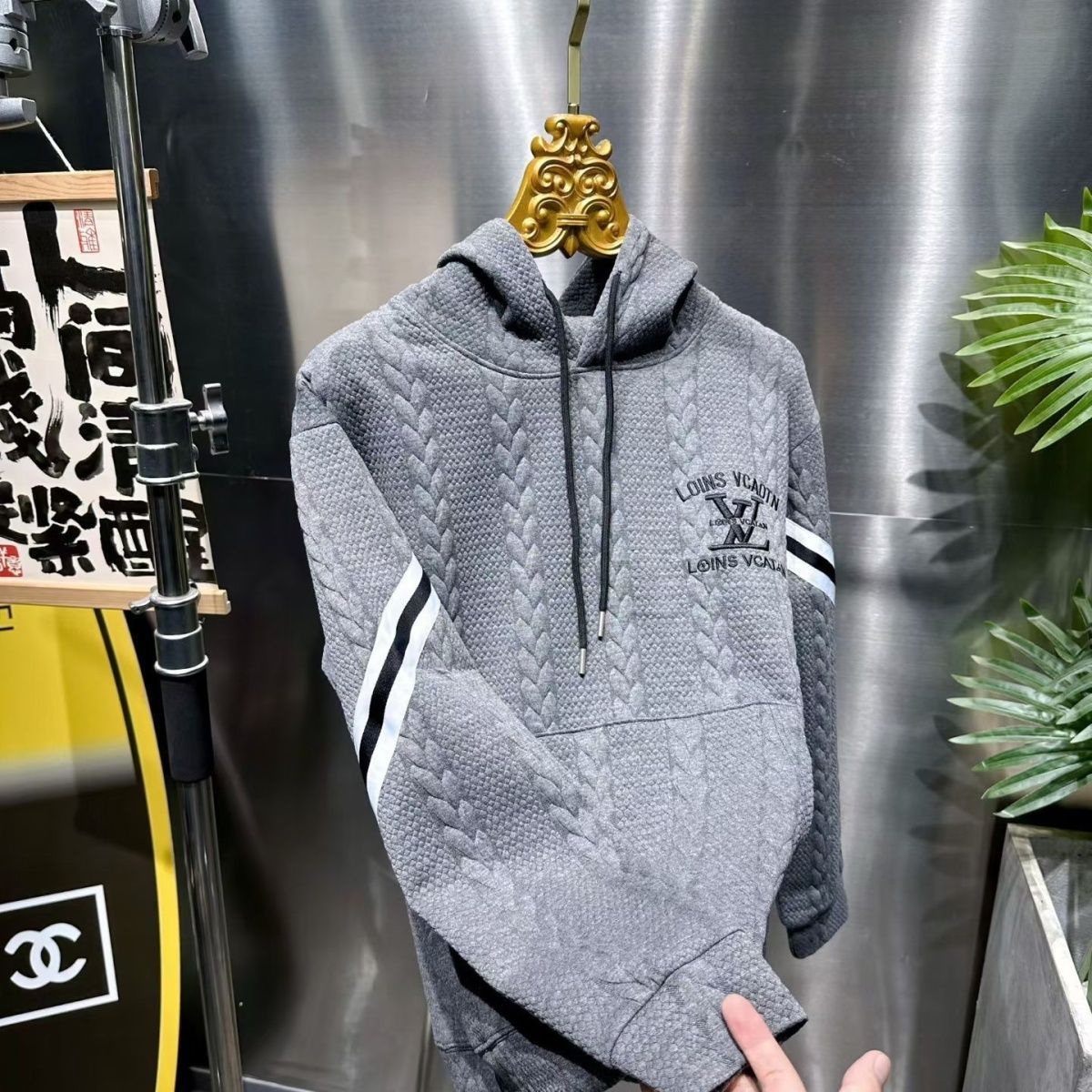 Lv スウェットシャツ#グレーのセーター