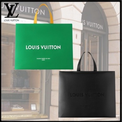 ヴィトンTシャツジャケットパンツスニーカーに合うトートバッグ