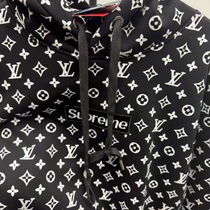 希少コラボ☆SUPREME x Louis Vuitton ボックスロゴパーカーSS17