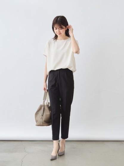 洗えるフレンチスリーブブラウス