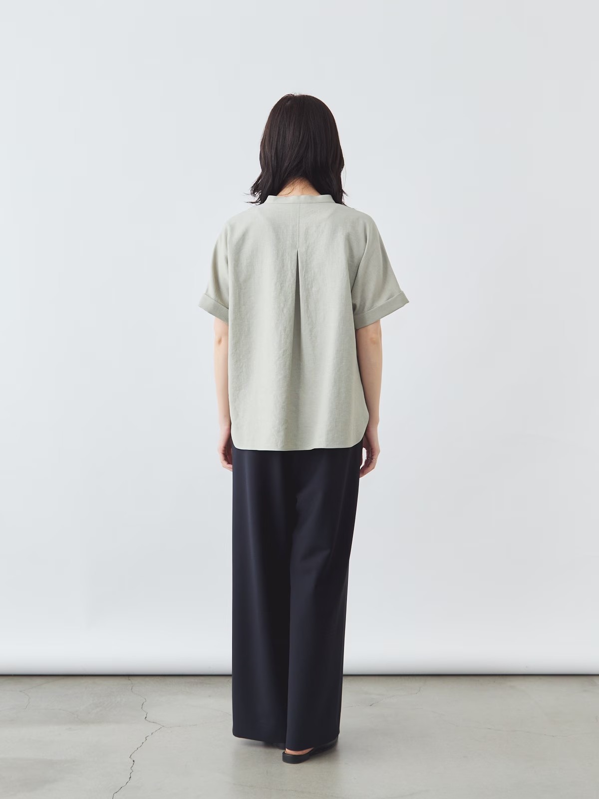 リネンライクブラウス