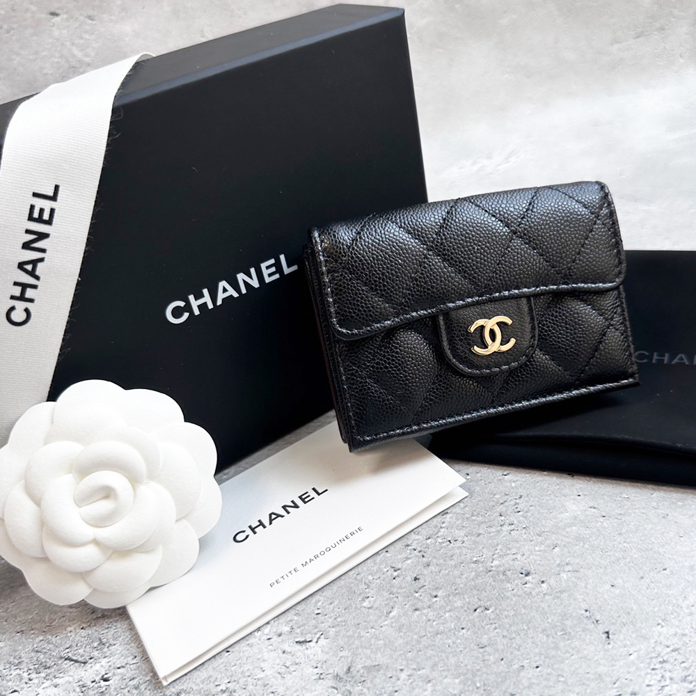 CHANEL 三つ折り財布 キルティングレザー