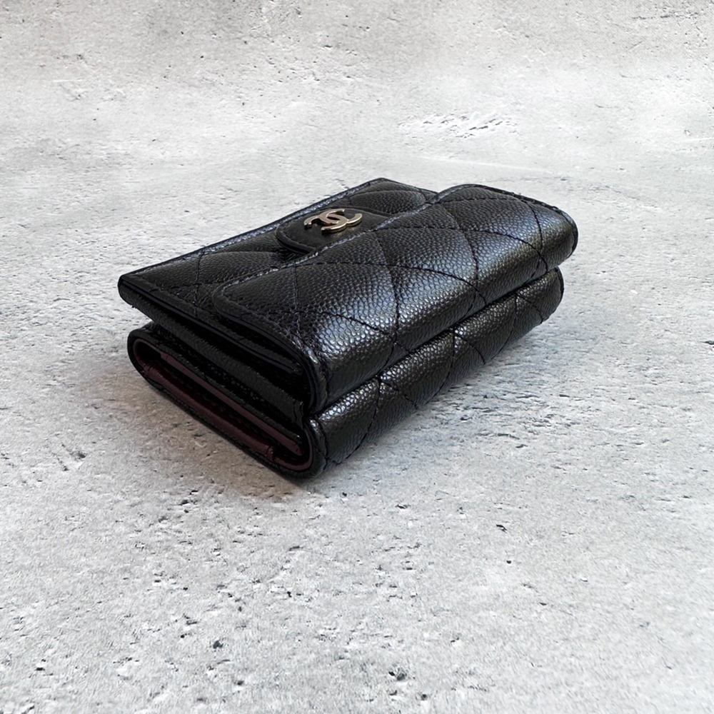 CHANEL 三つ折り財布 キルティングレザー