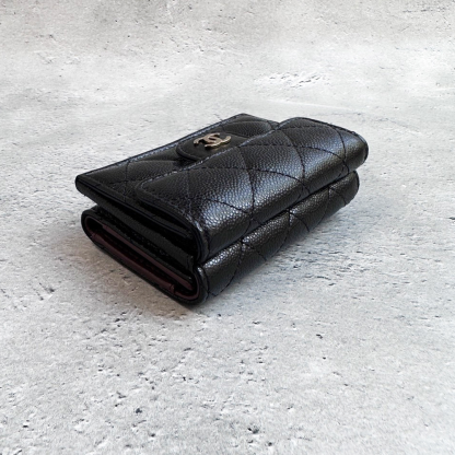 CHANEL 三つ折り財布 キルティングレザー