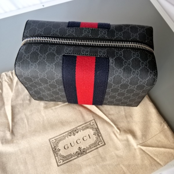 【完売必至】グッチ シンプルだけど存在感あり♪クラッチバッグ