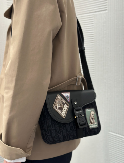 【モダンでコンパクト♪】ディオール★メッセンジャーバッグ