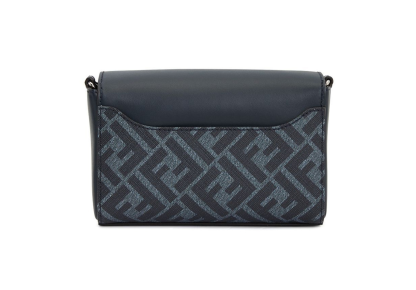 ★関税込★FENDI★FFスクエア コンパクト バッグ★