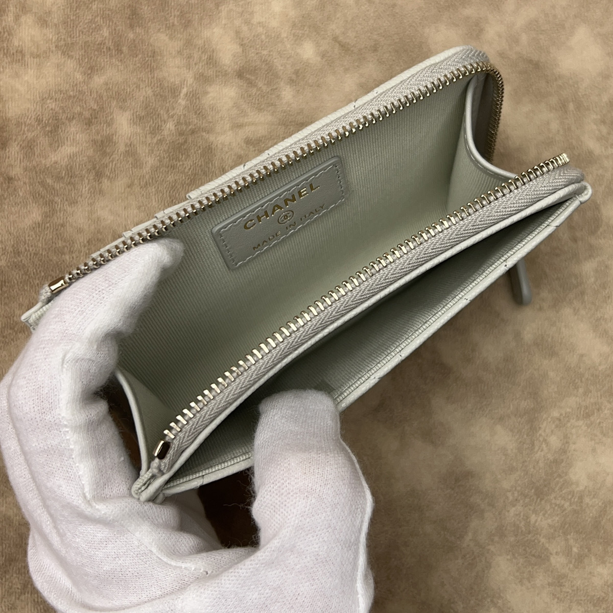 国内即発 CHANEL フラグメントケース キャビア ミニ財布