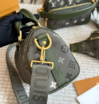 新色カーキモノグラム★ LV キーポル ショルダーバッグ 25