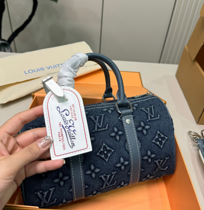 [SALE]ヴィトン Vuitton レア キーポルバンドリエール 25