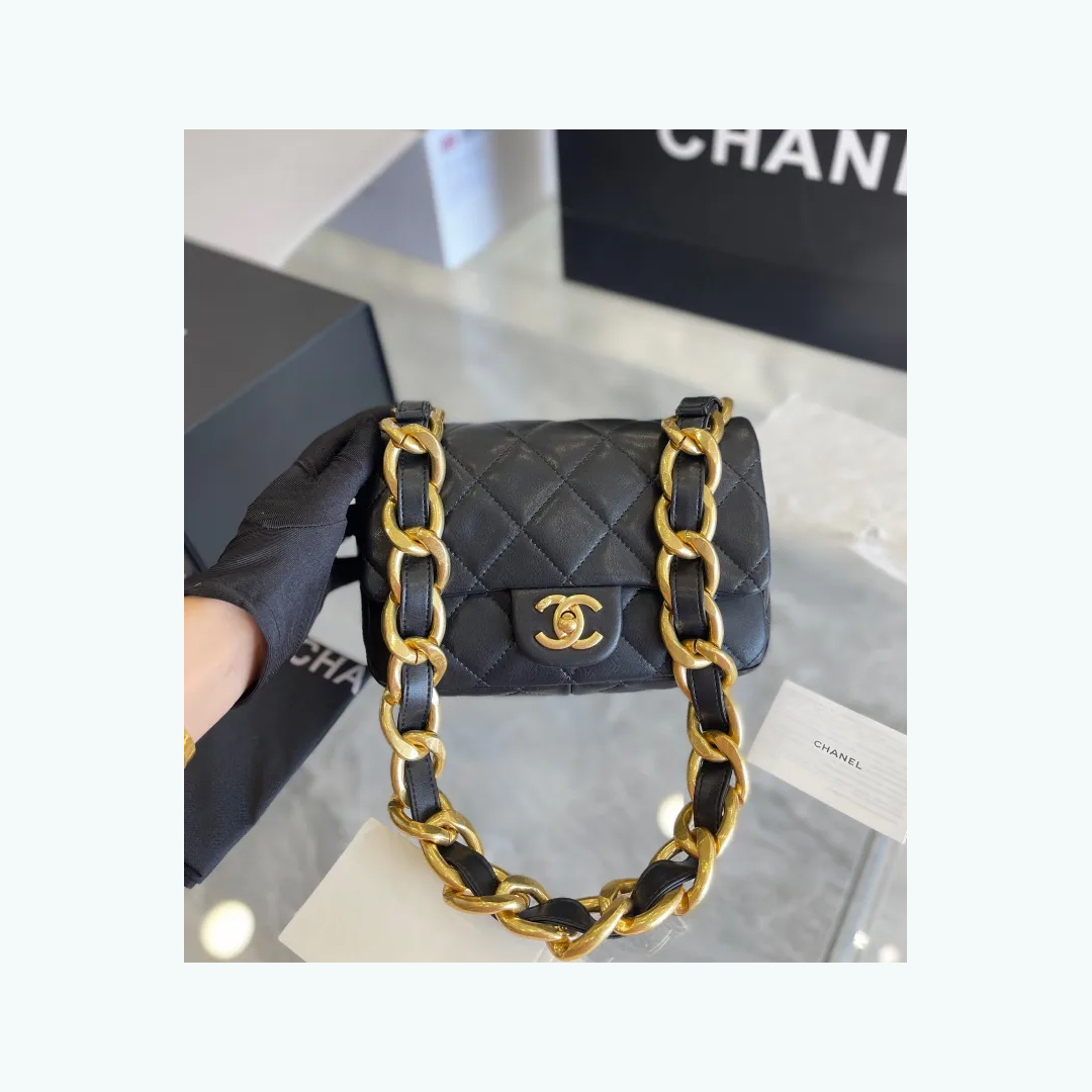 すぐ届く国内発送★CHANEL存在感と品のあるラージフラップバッグ