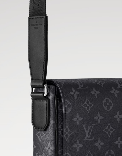 ☆安心の国内発送☆LV ディストリクト PM NV3　新モデル☆素敵♪