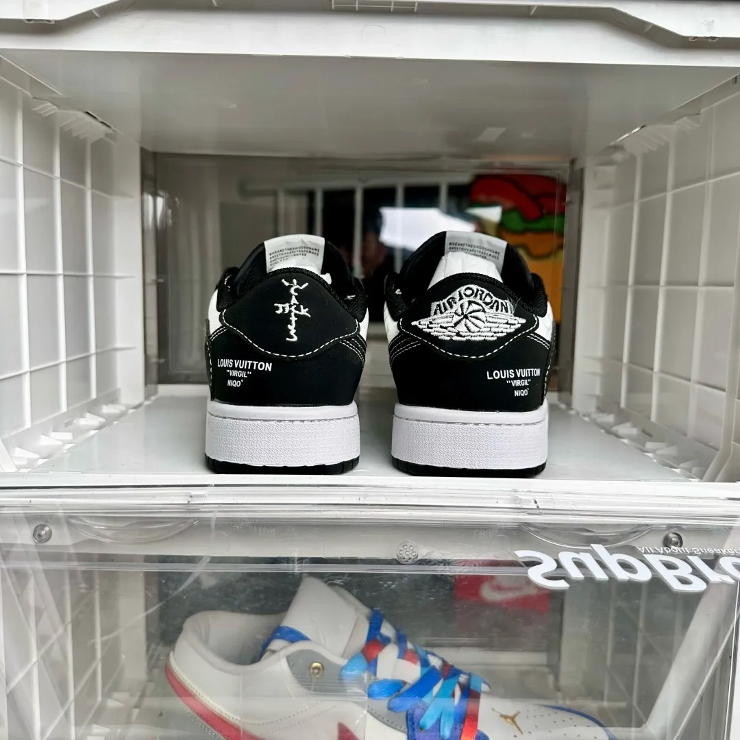 ◆正規品louis voitton◆Travis Scott x Nike Air Jordan 1 Low 送料無料