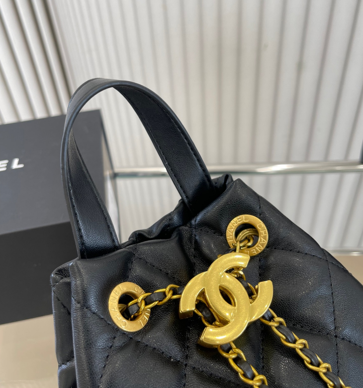 【定番人気！！巾着ショルダー♪】CHANEL チェーン ポシェット