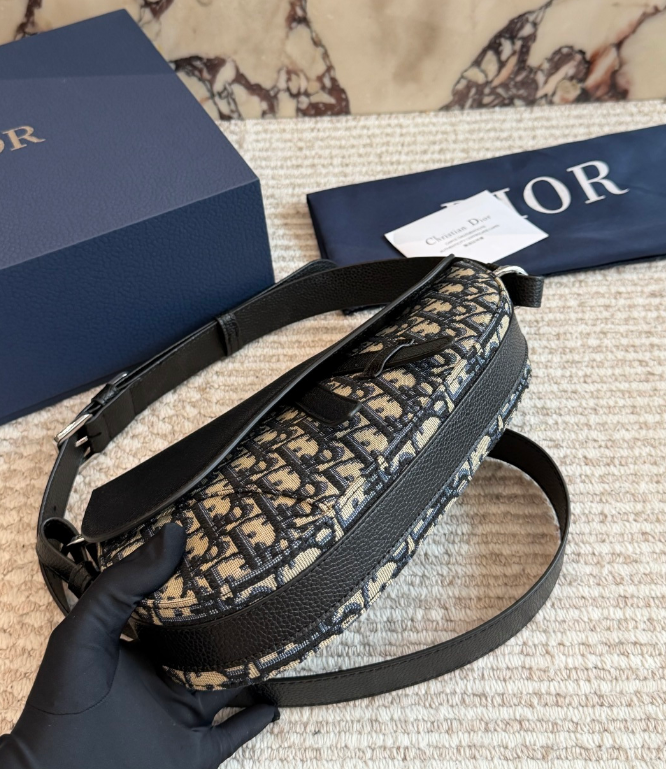 Dior Saddleバッグ《Dior Oblique》ベージュ/黒 カーフ DHL 直営