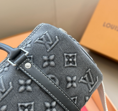 [SALE]ヴィトン Vuitton レア キーポルバンドリエール 25