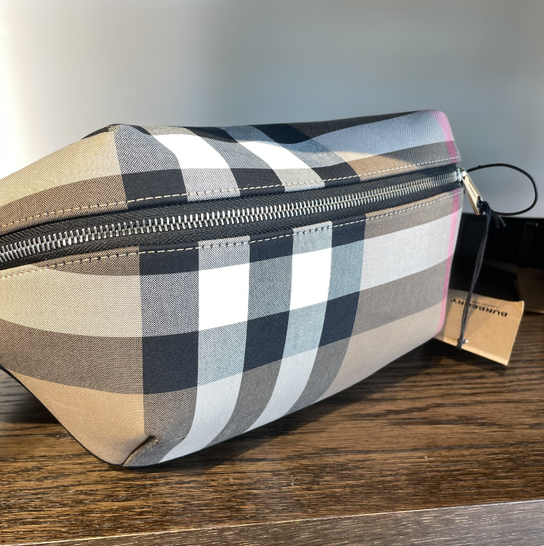 BURBERRY☆大人気ショルダーバッグ☆ML SONNY CHK