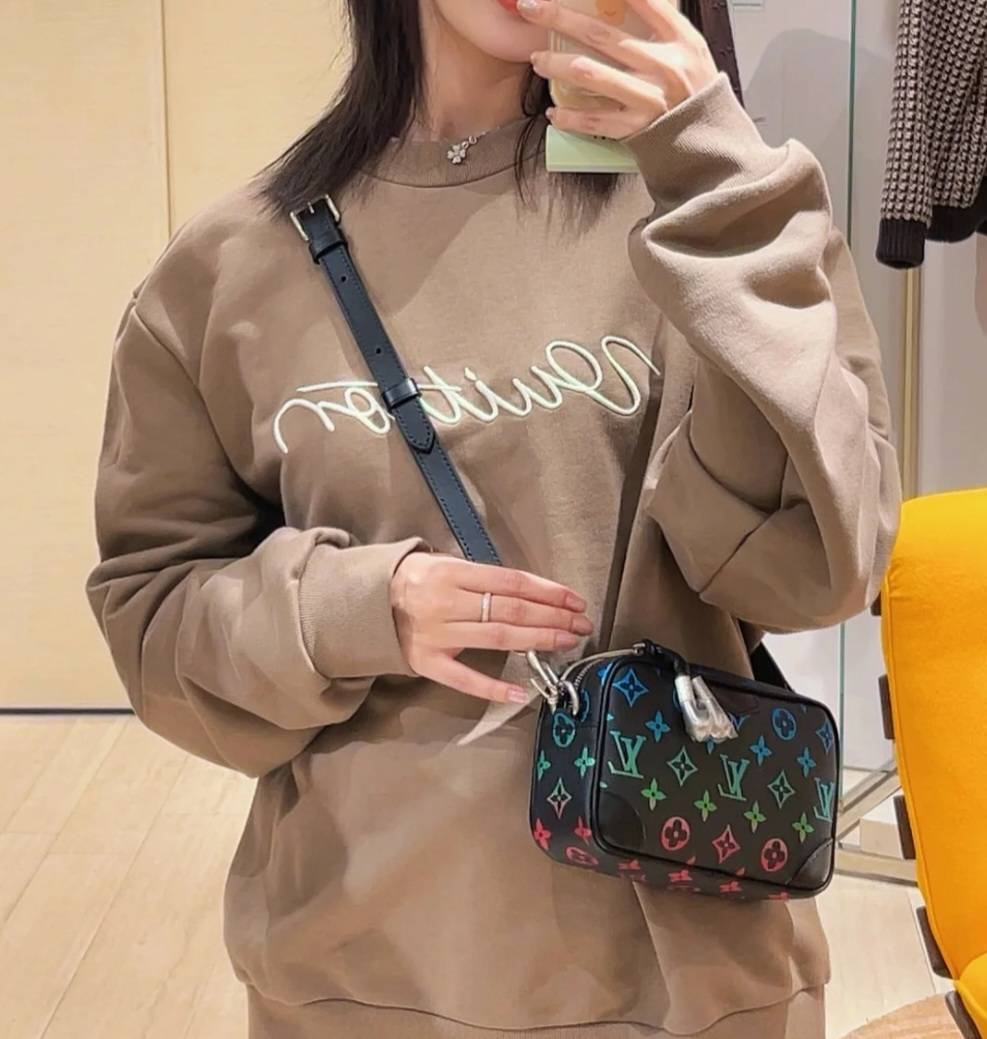 【カラフルグラデ モノグラム/黒】Louis Vuitton TROCADERO WW