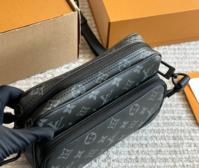 【ラグジュアリーな存在感♪】Louis Vuitton　ショルダーバッグ