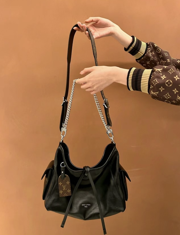 【大容量で実用的♪】ルイヴィトン キャリーオールダーク MM