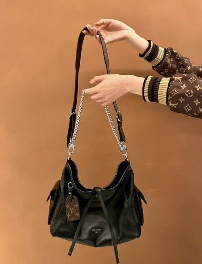 【大容量で実用的♪】ルイヴィトン キャリーオールダーク MM