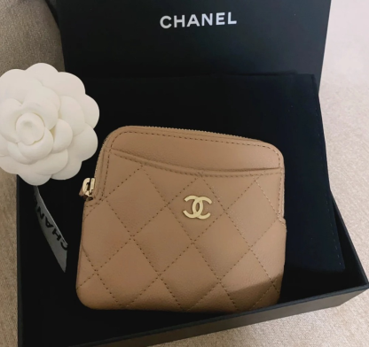 【コンパクトなのに収納力◎】CHANEL ショートウォレット 財布