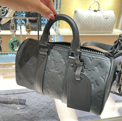 国内発送【Louis Vuitton】キーポル・バンドリエール 25