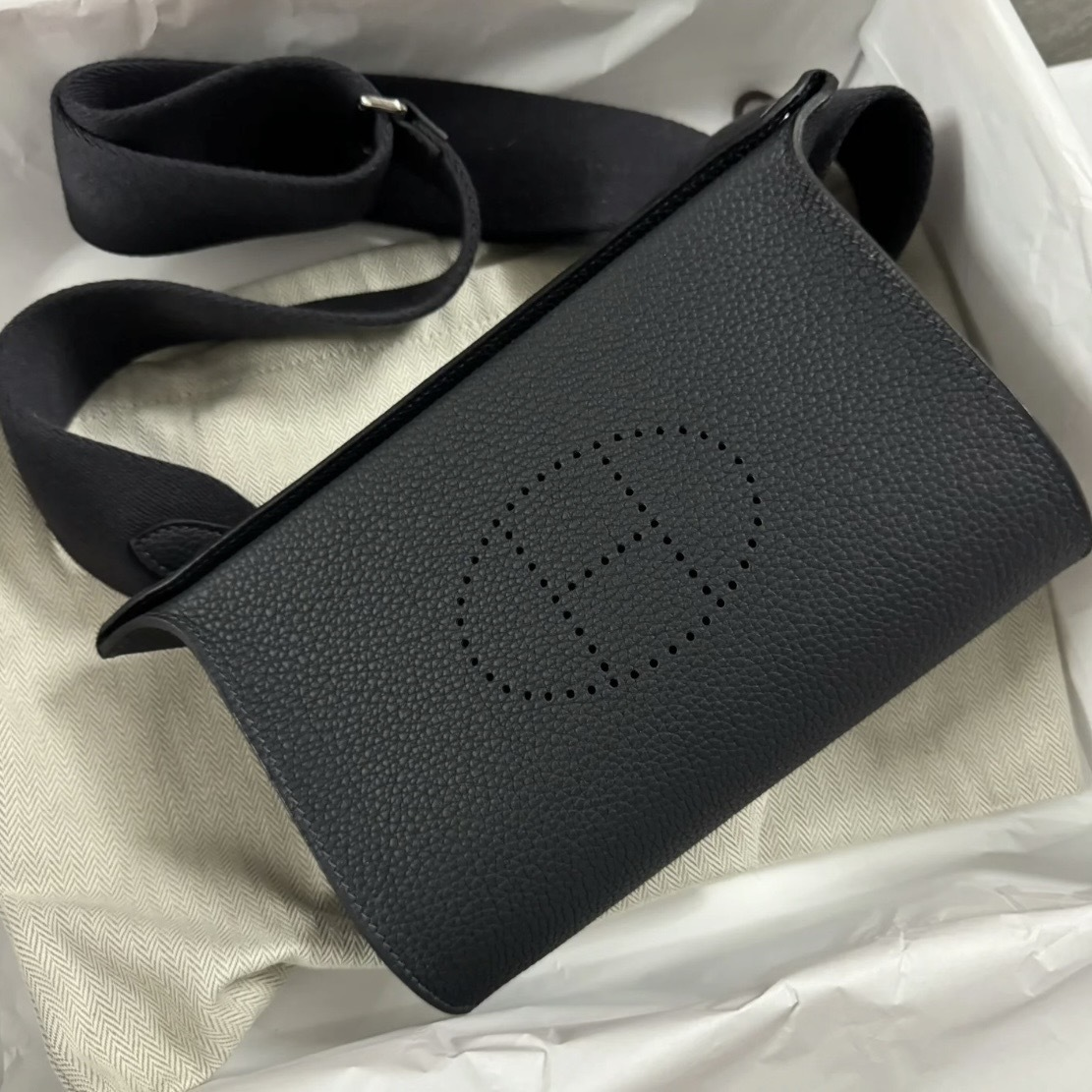 ＊カジュアル＊【HERMES】ヴィドポッシュ ショルダーバッグ