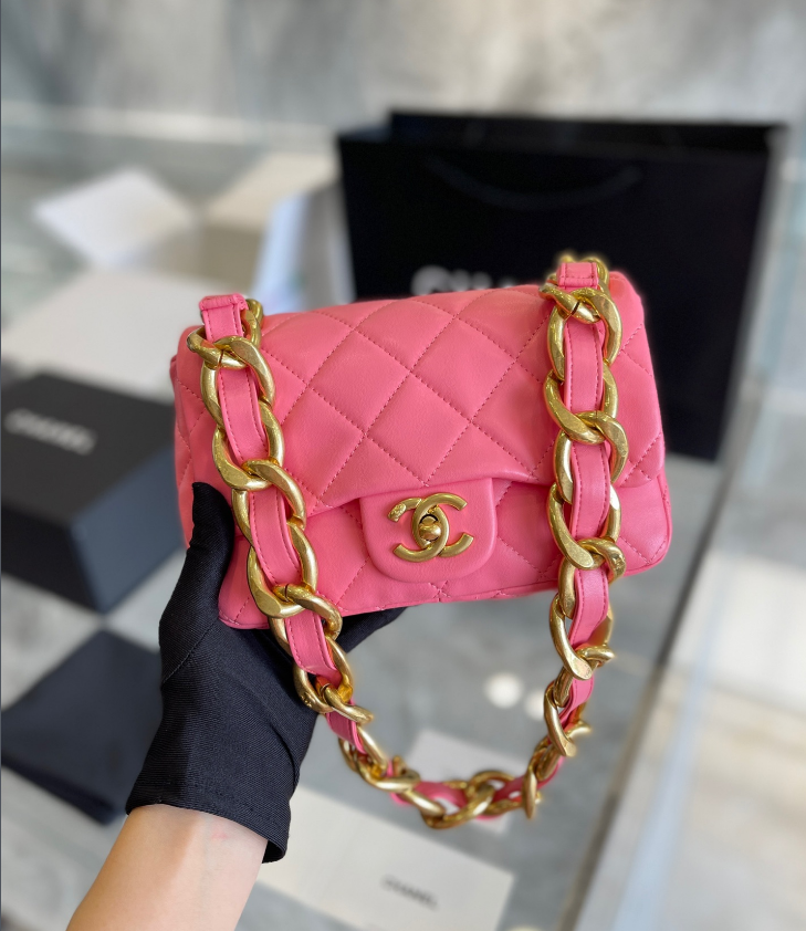 すぐ届く国内発送★CHANEL存在感と品のあるラージフラップバッグ