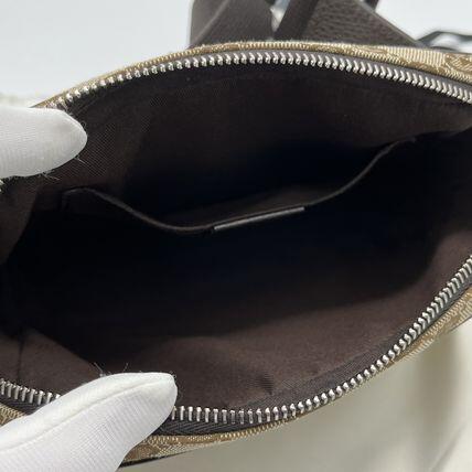 国内発！すぐ届く★人気 GUCCI GGキャンバス ボディバッグ