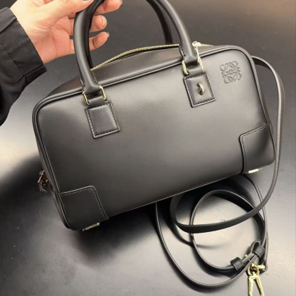在庫有◆LOEWE◆上品アリゾナポーチ◆豪華セレブカーフスキン