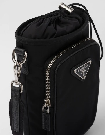 国内即発 スマホケース ショルダー付 ギフト包 プラダ