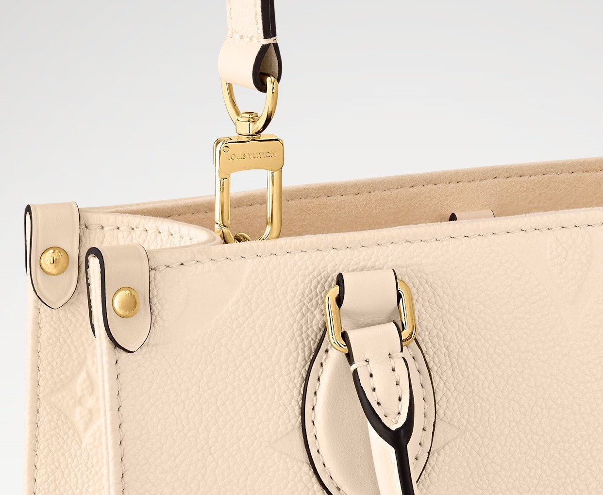 使いやすいサイズ♪ Louis Vuitton オンザゴー PM 3色