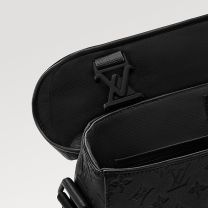 ◆幅広く活躍【 LV 】メッセンジャー・ヴォワヤージュ PM