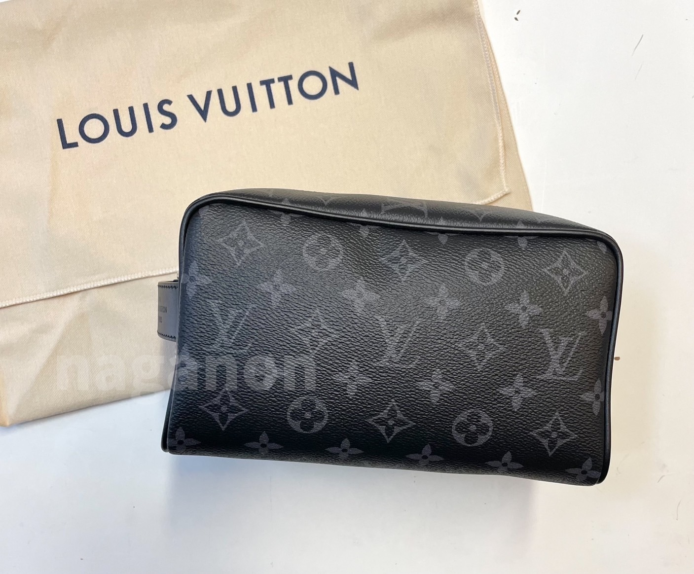 【国内直営即発】セカンドバッグにも!LVロッカー ドップ・キット