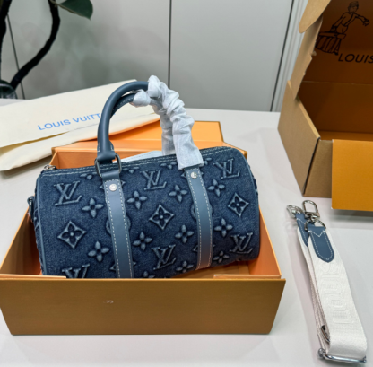 [SALE]ヴィトン Vuitton レア キーポルバンドリエール 25