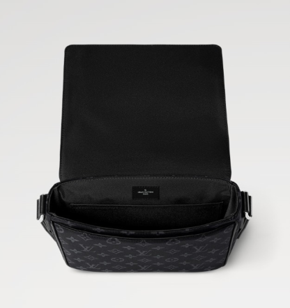 ☆安心の国内発送☆LV ディストリクト PM NV3　新モデル☆素敵♪