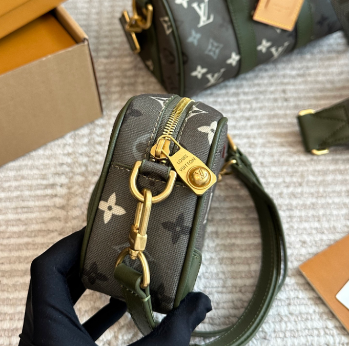 【洗練カーキ♪】ルイヴィトン ウェアラブル ショルダーバッグ