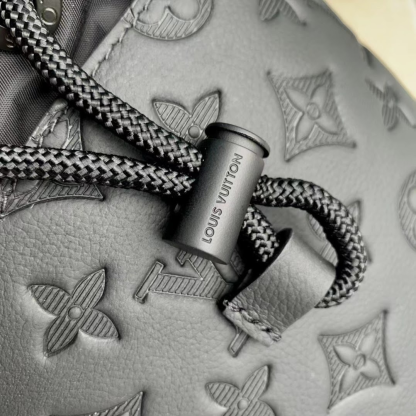 ◆コンパクト【 Louis Vuitton 】ノエ・スリング