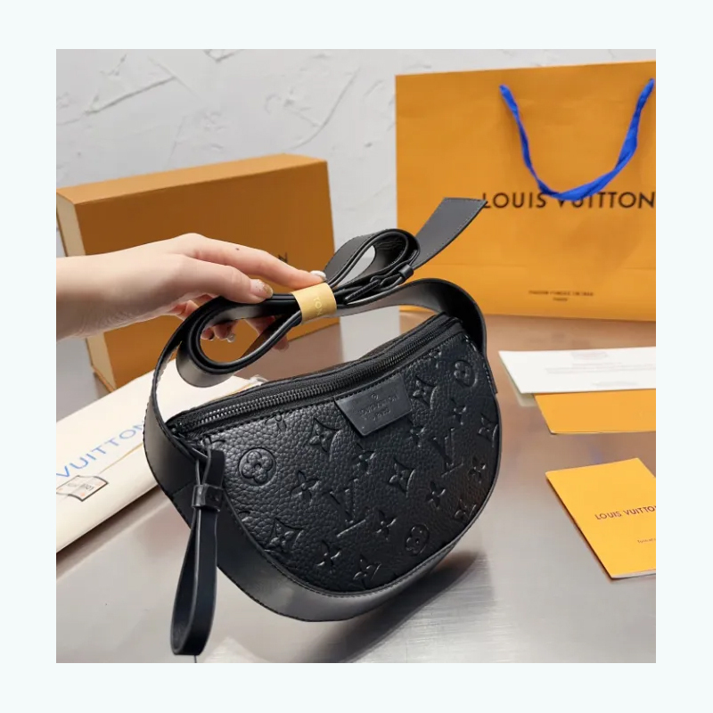 【お洒落メンズへ】Louis Vuitton　ショルダーバッグ　LV ムーン