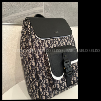 DIORバックパックMOTION 【優れた収納力と実用性】リュック